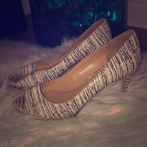 Women’s black and while heel sz 7.5